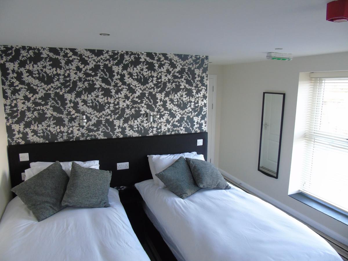 Kings Head Hotel Capel Hendre Bagian luar foto