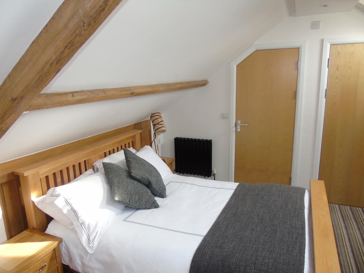 Kings Head Hotel Capel Hendre Bagian luar foto
