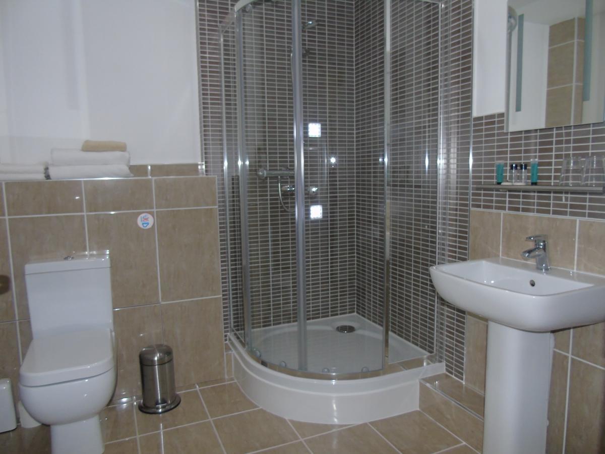 Kings Head Hotel Capel Hendre Bagian luar foto