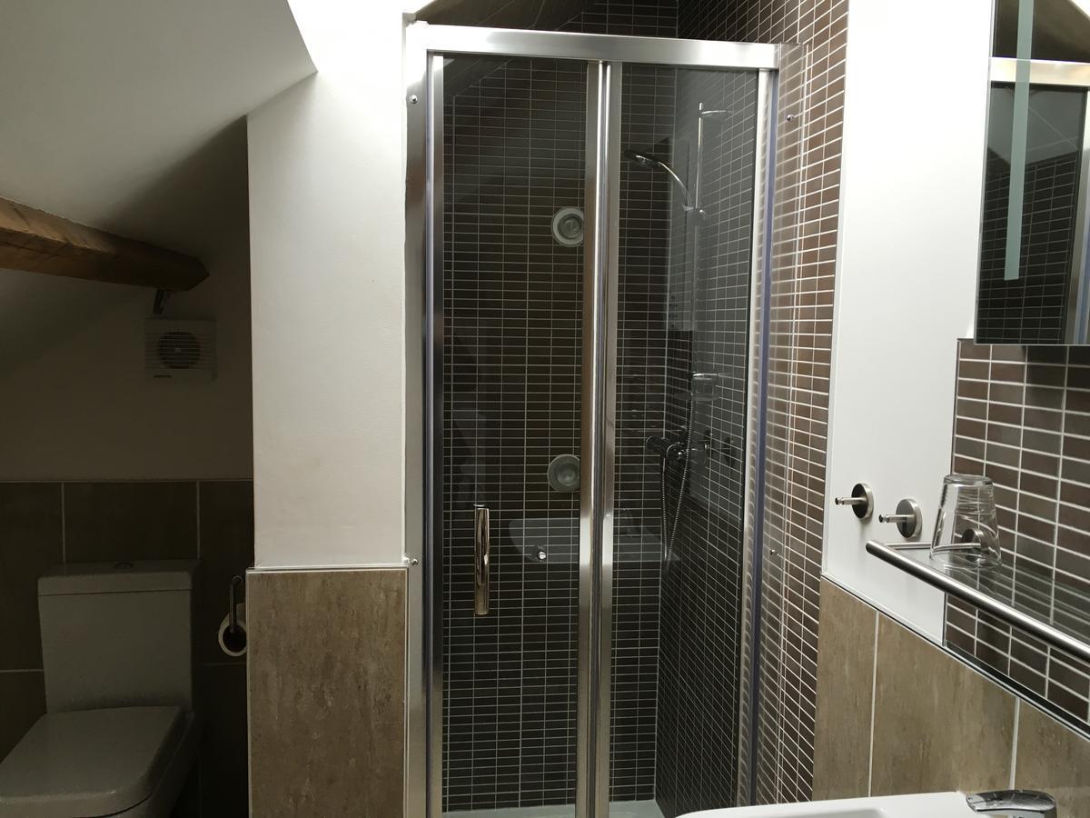 Kings Head Hotel Capel Hendre Bagian luar foto